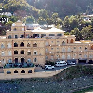Hotel Le Roi Lake View Koti